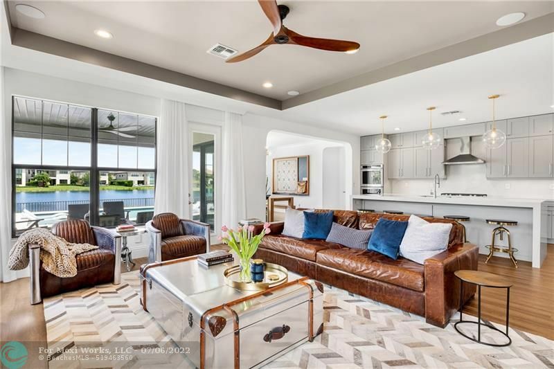 Property Photo: 11385 Fairfield St FL 33076