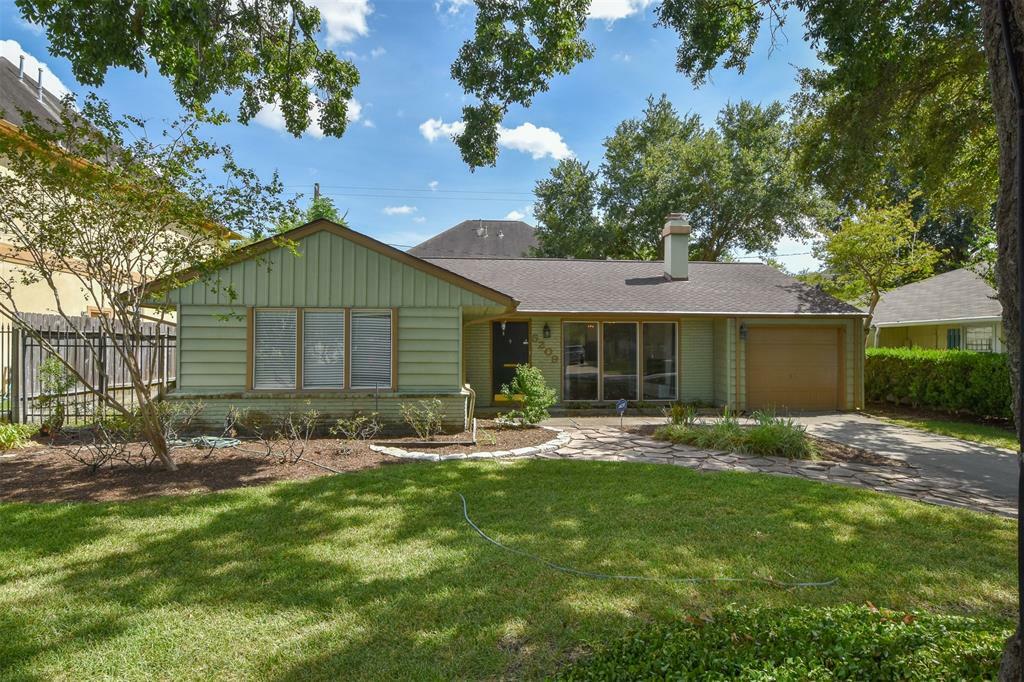 Property Photo:  5209 Evergreen Street  TX 77401 