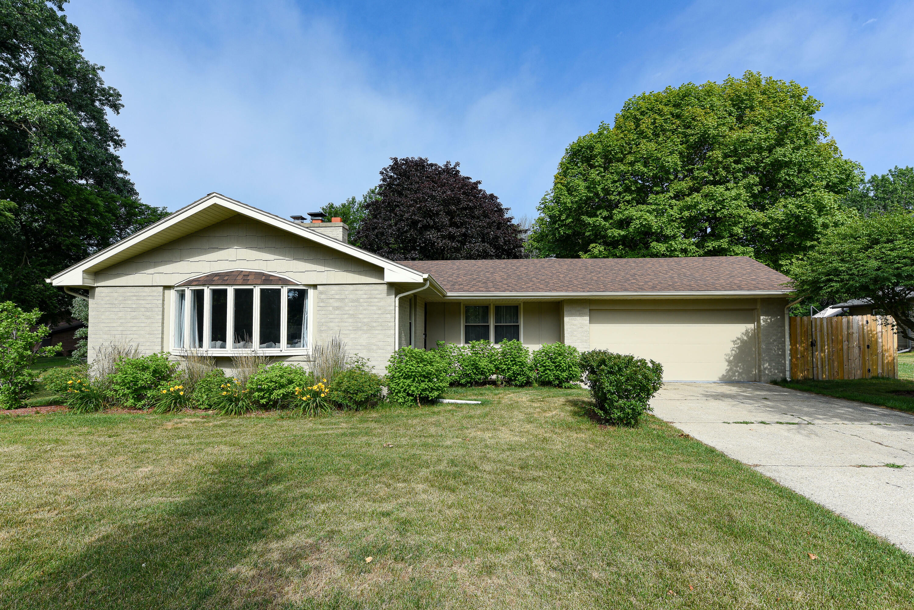 Property Photo: 5139 Erie St WI 53402