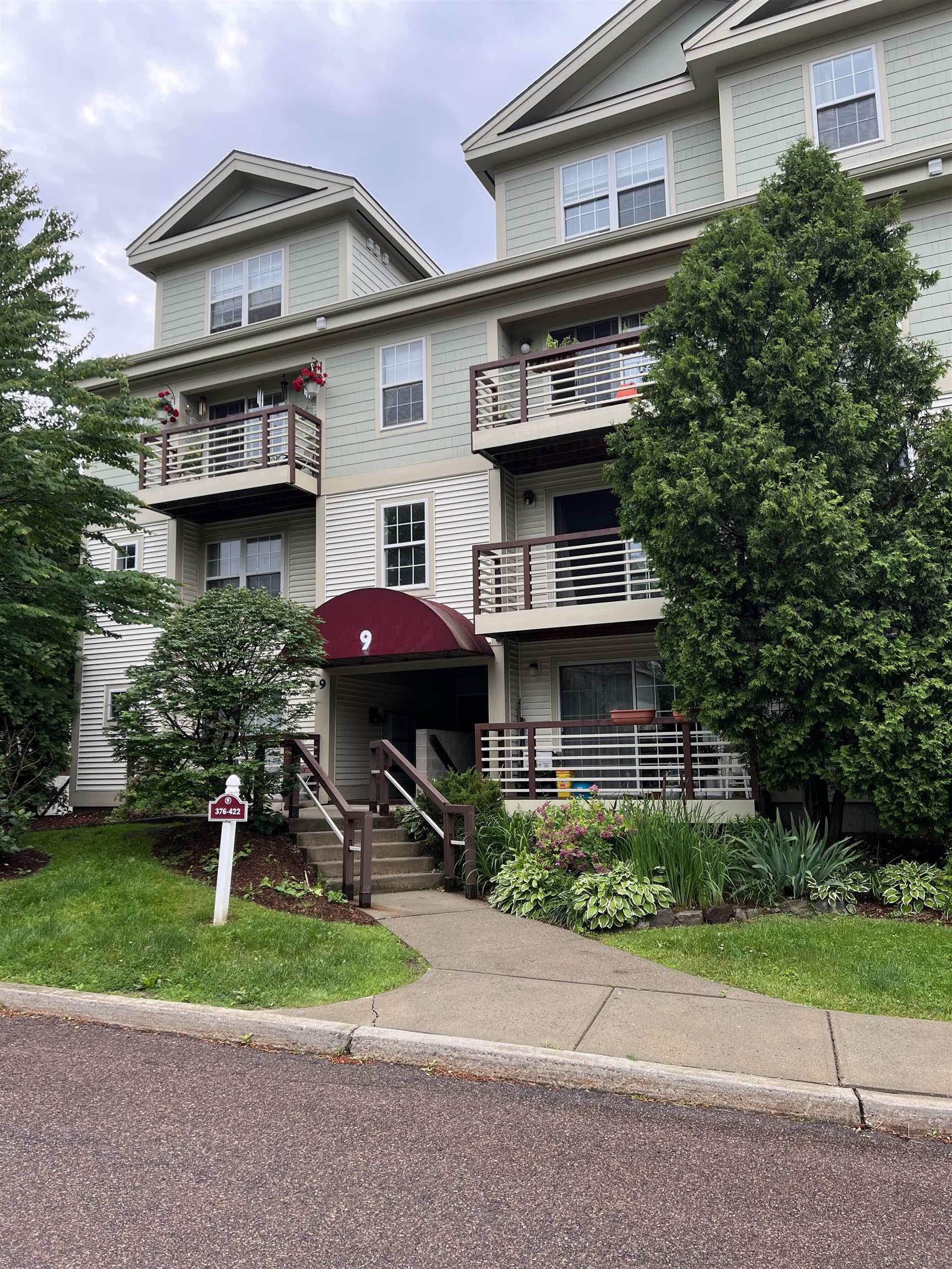 Property Photo:  422 Hildred Drive 422  VT 05401 