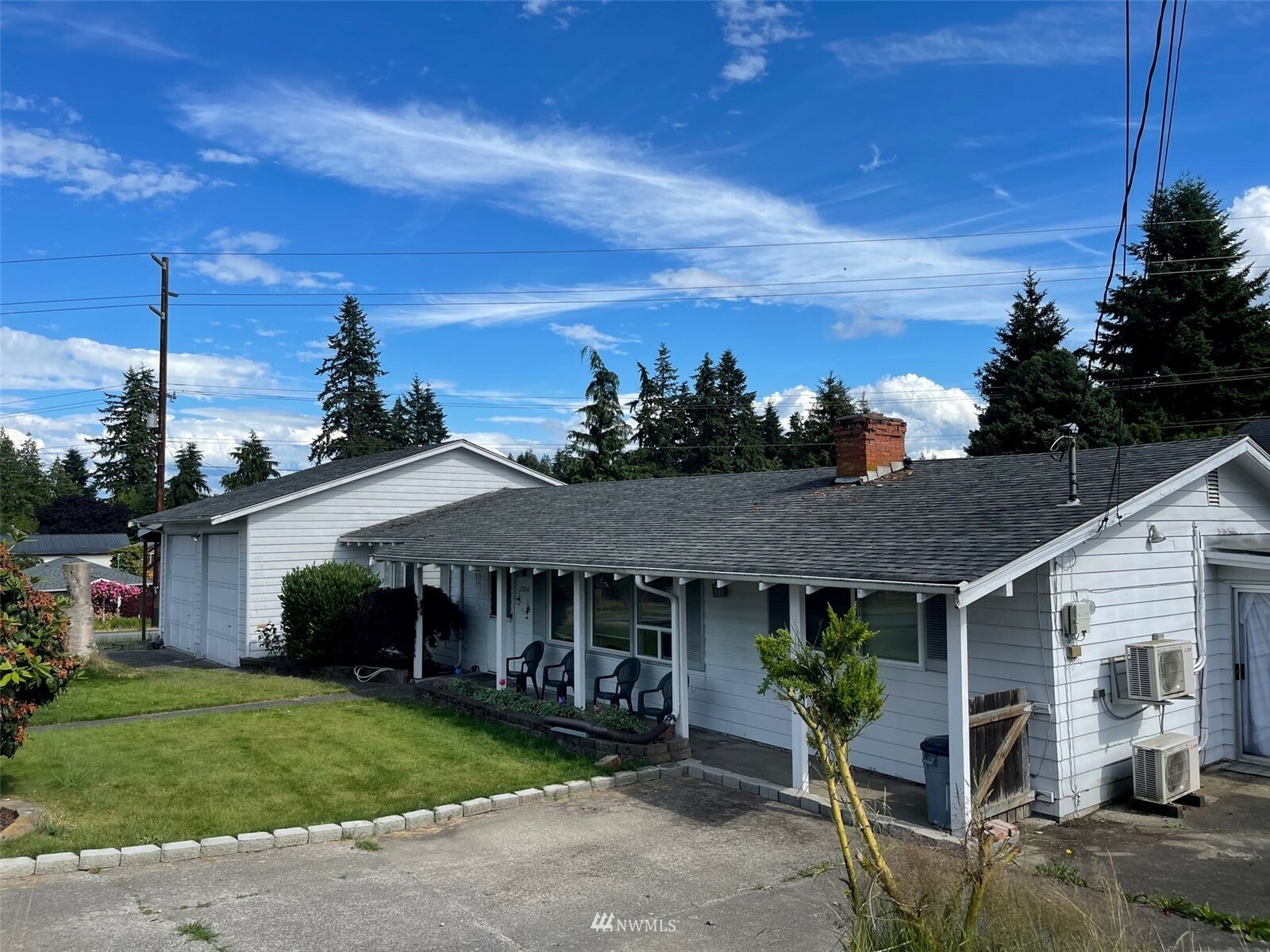 Property Photo:  2030 Pinehurst Avenue  WA 98203 