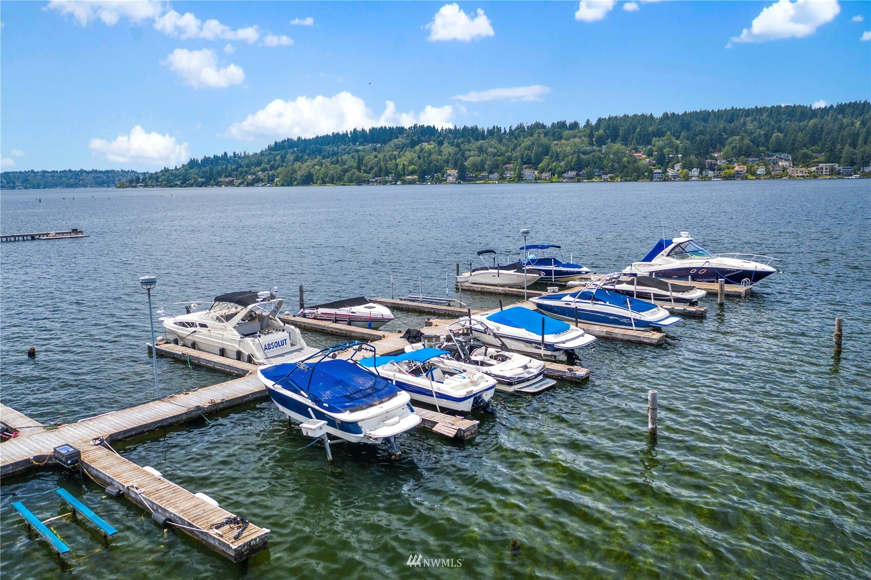 Property Photo:  5021 Ripley Lane N 202  WA 98056 