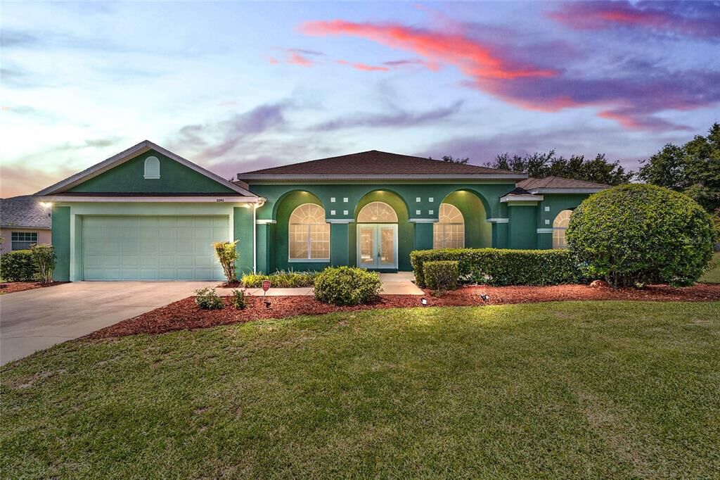 Property Photo: 2293 Weathered Wood Drive FL 34748