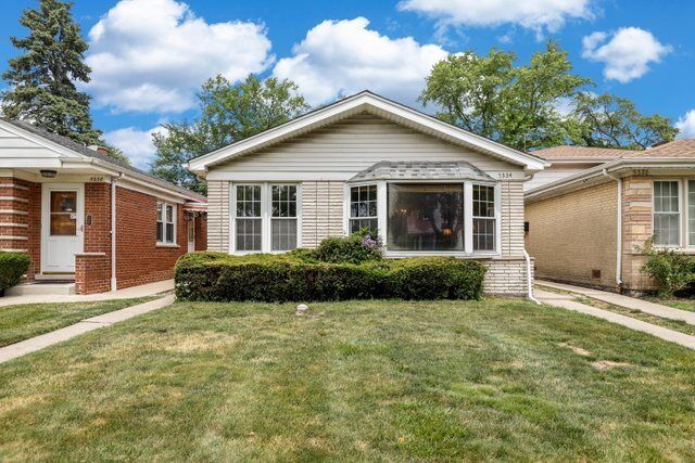Property Photo: 5334 Grove Street IL 60077