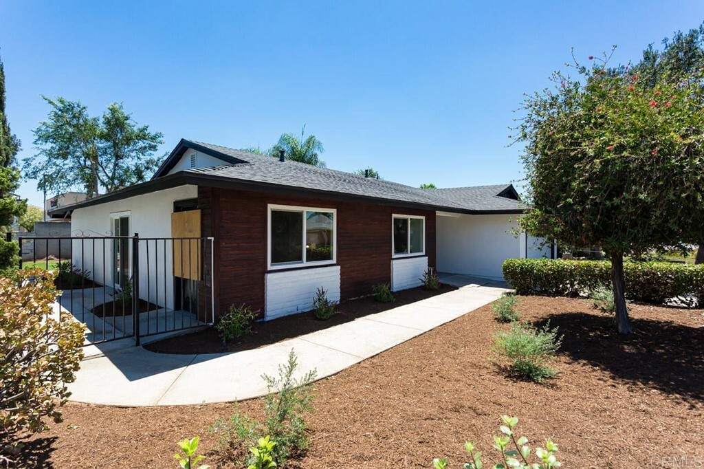 Property Photo:  1704 S Quince Street  CA 92025 