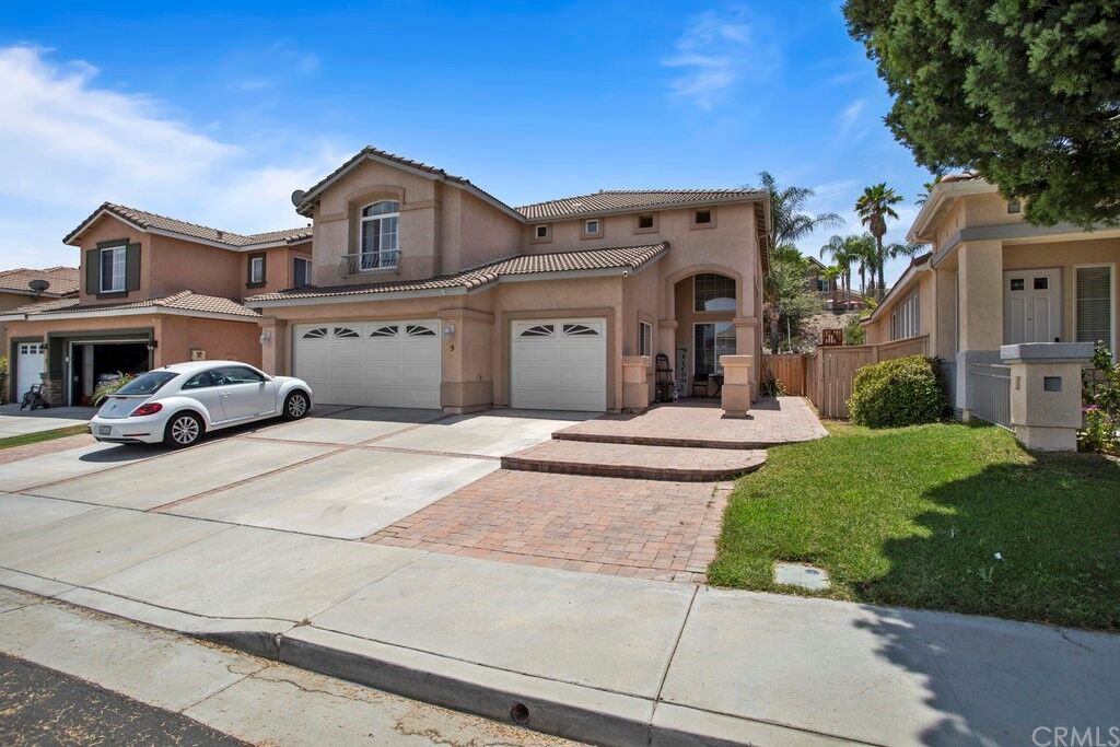 Property Photo: 5 Villa Milano CA 92532