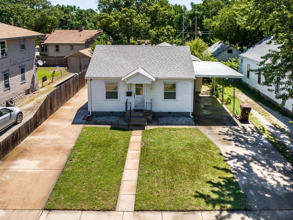 Property Photo:  208 S Meridian Ave  KS 67213 