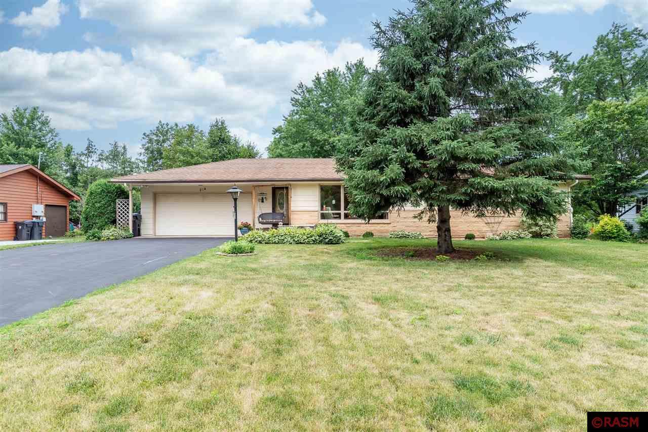 Property Photo: 214 Jamaica Drive MN 56001