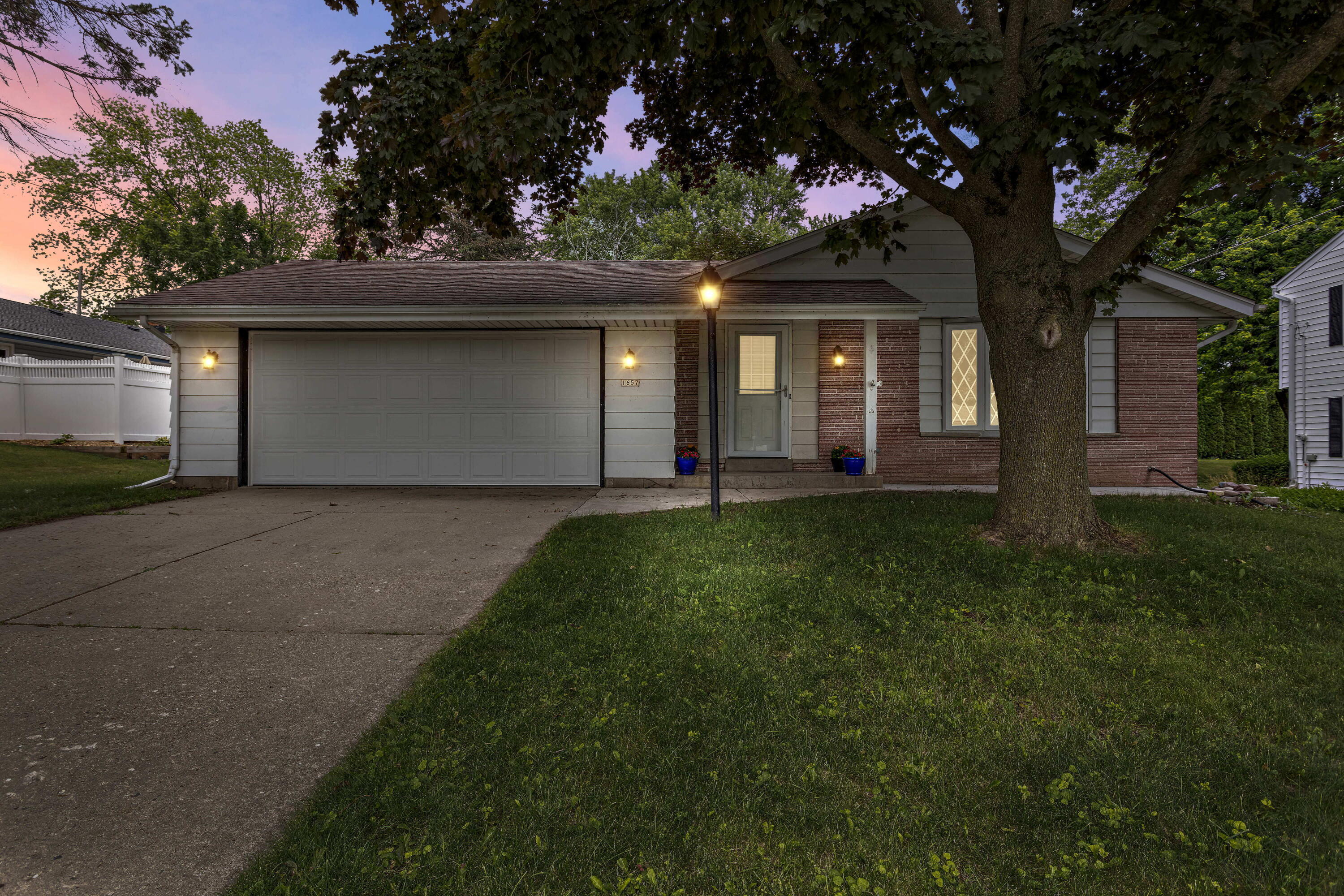 Property Photo: 1657 Spruce St WI 53024