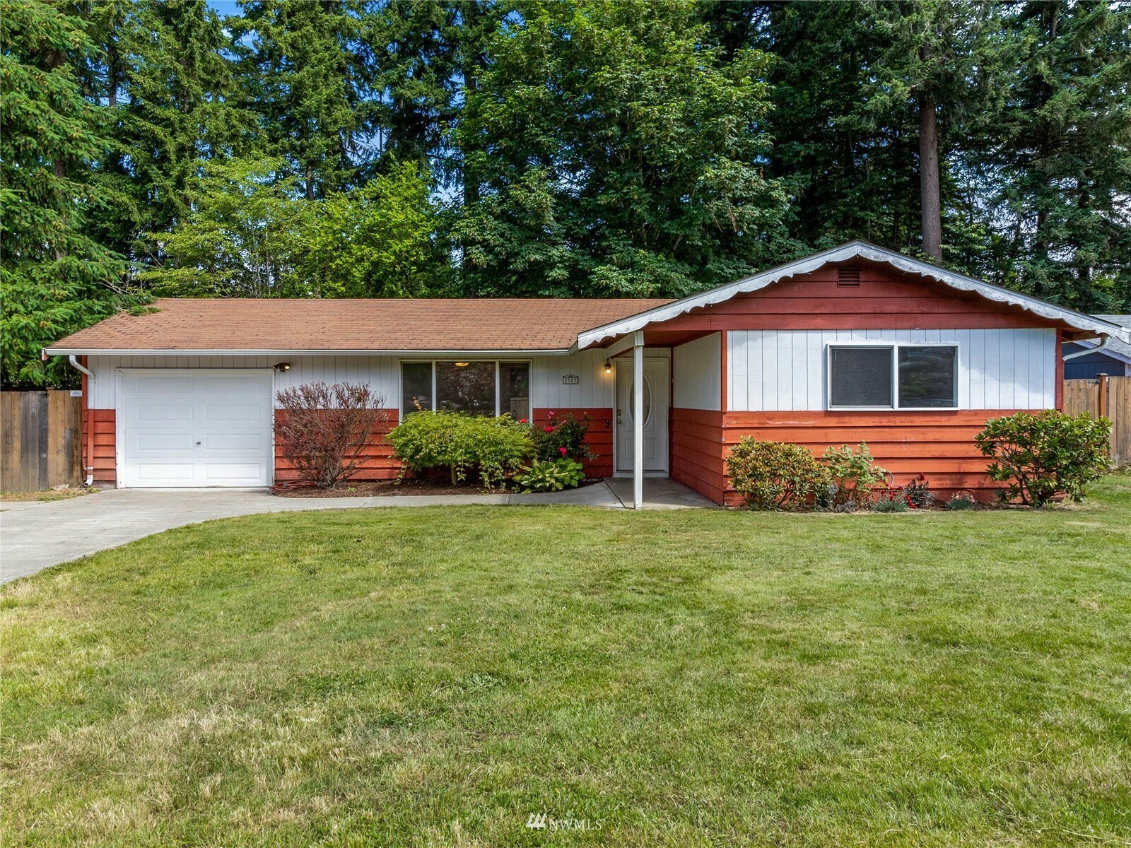 Property Photo:  2703 Forest Ridge Court N  WA 98374 