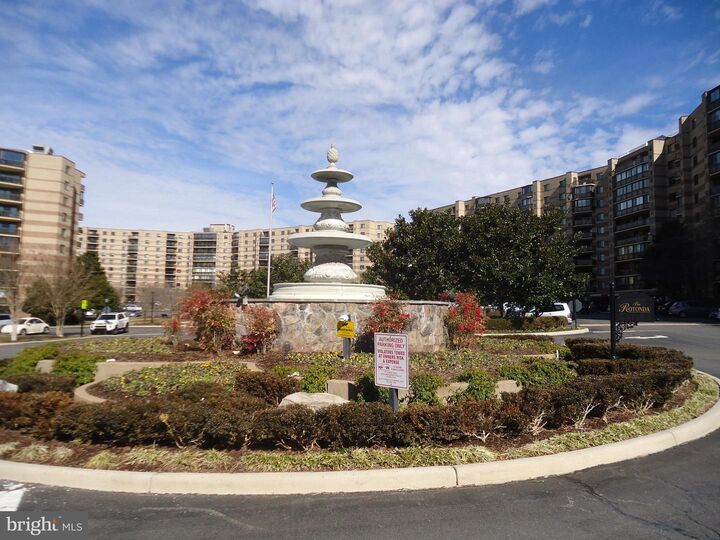 8380 Greensboro Drive 1024  McLean VA 22102 photo