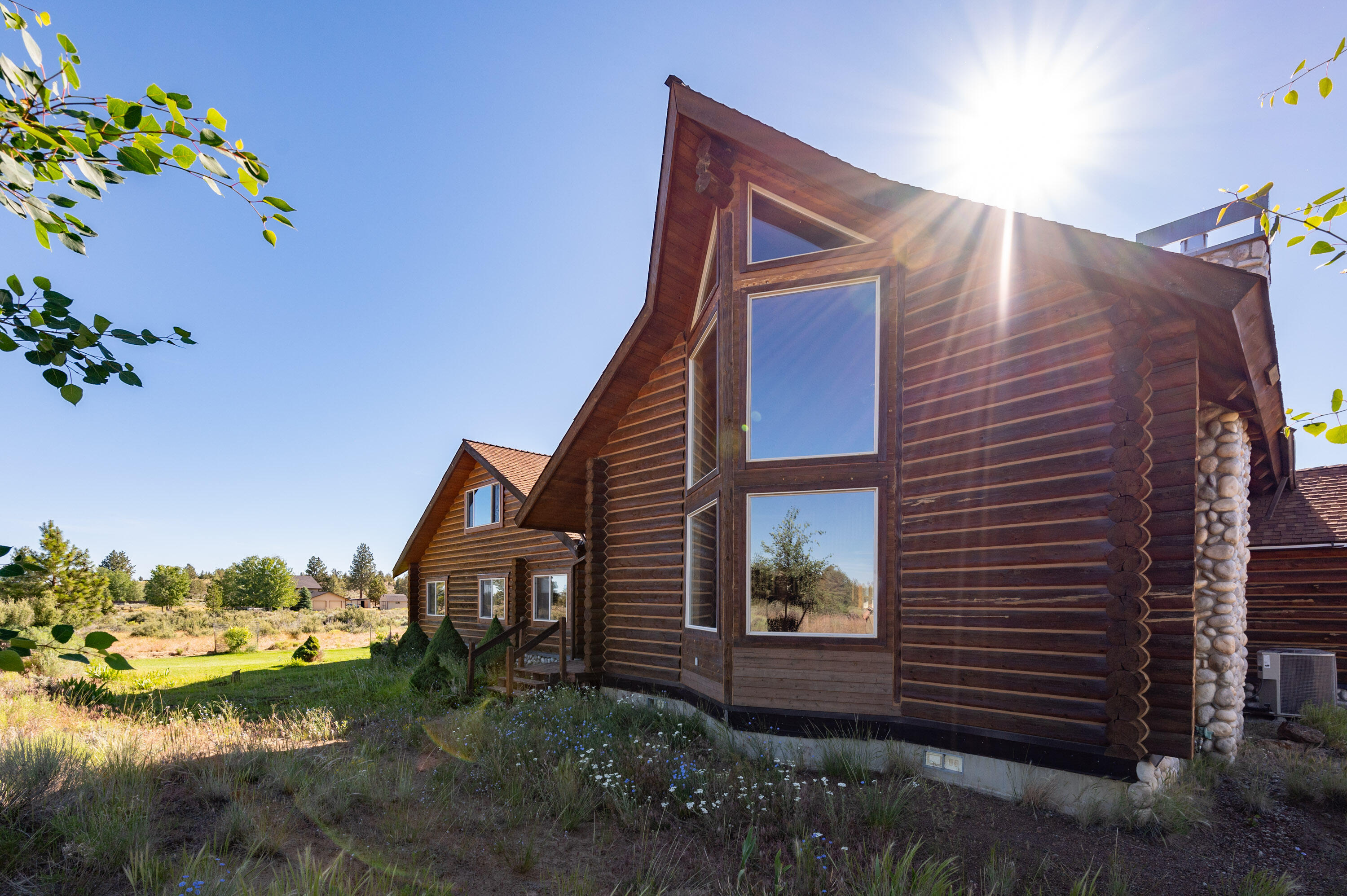 Property Photo: 22350 Calgary Drive OR 97702