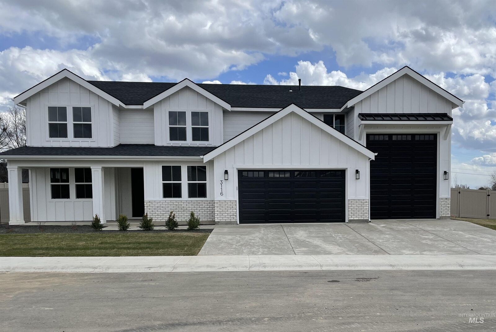 Property Photo: 3116 N King Garden Way ID 83669