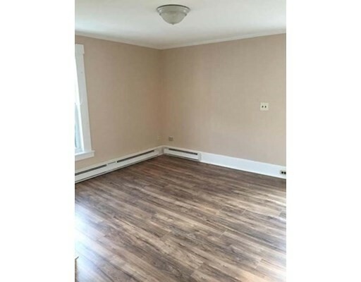 Property Photo:  30 Mount Pleasant Street 2R  MA 01453 