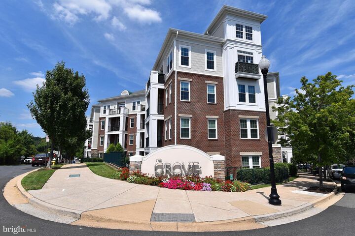 2321 25th Street S 2-307  Arlington VA 22206 photo