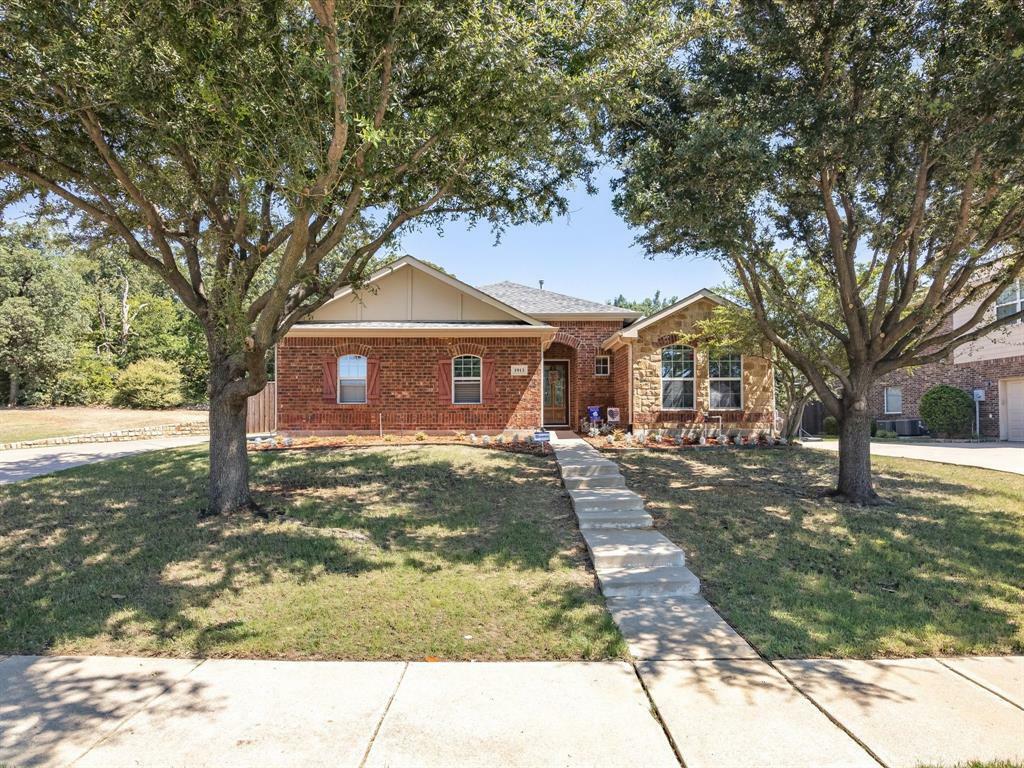 Property Photo:  1913 Belmont Park Drive  TX 76210 