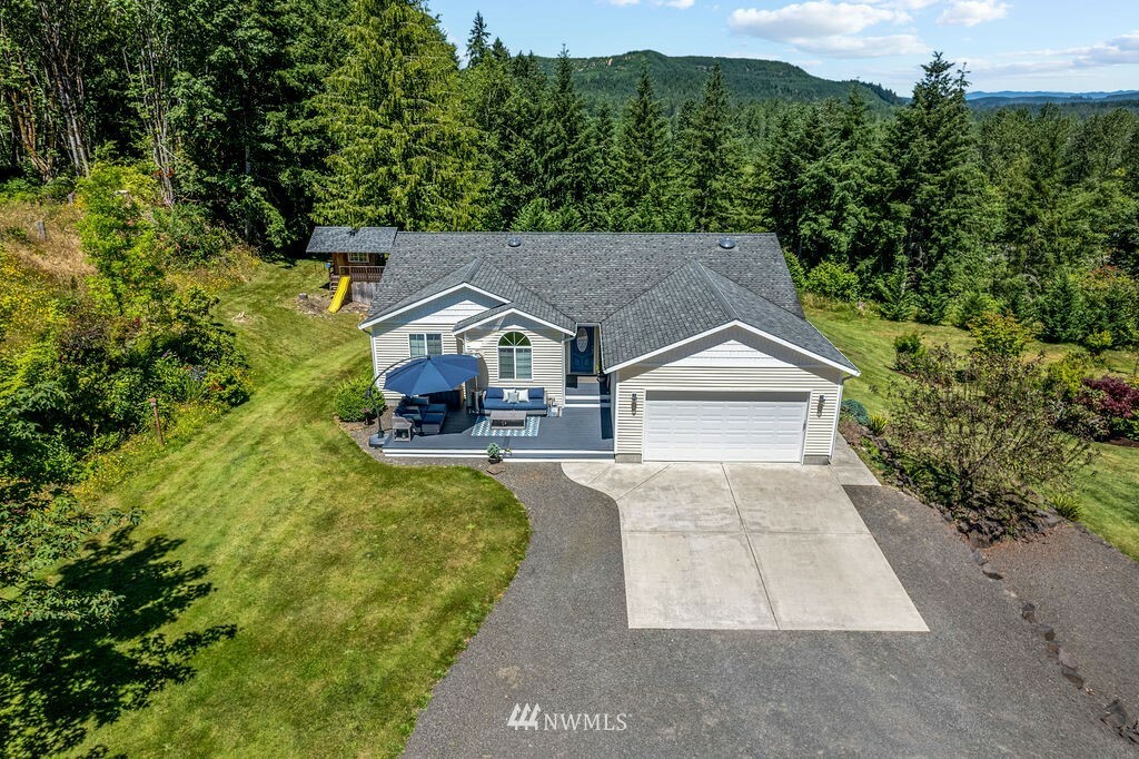 Property Photo: 124 Atmore Road WA 98649
