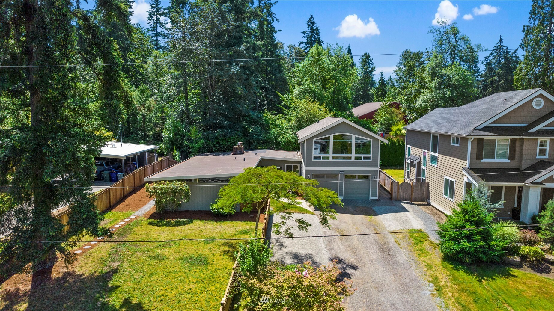 Property Photo:  12439 NE 6th Place  WA 98005 