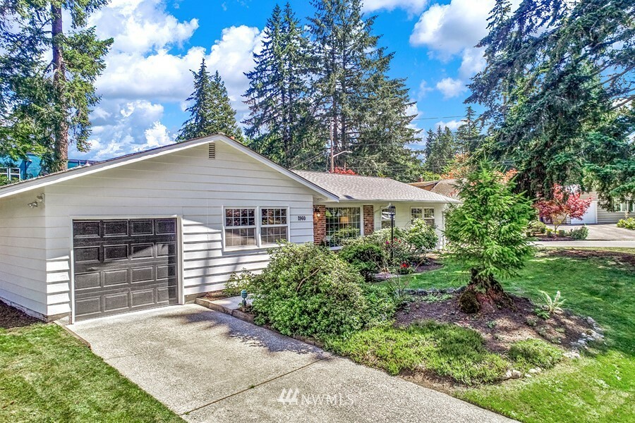 Property Photo:  1960 146th Place SE  WA 98007 