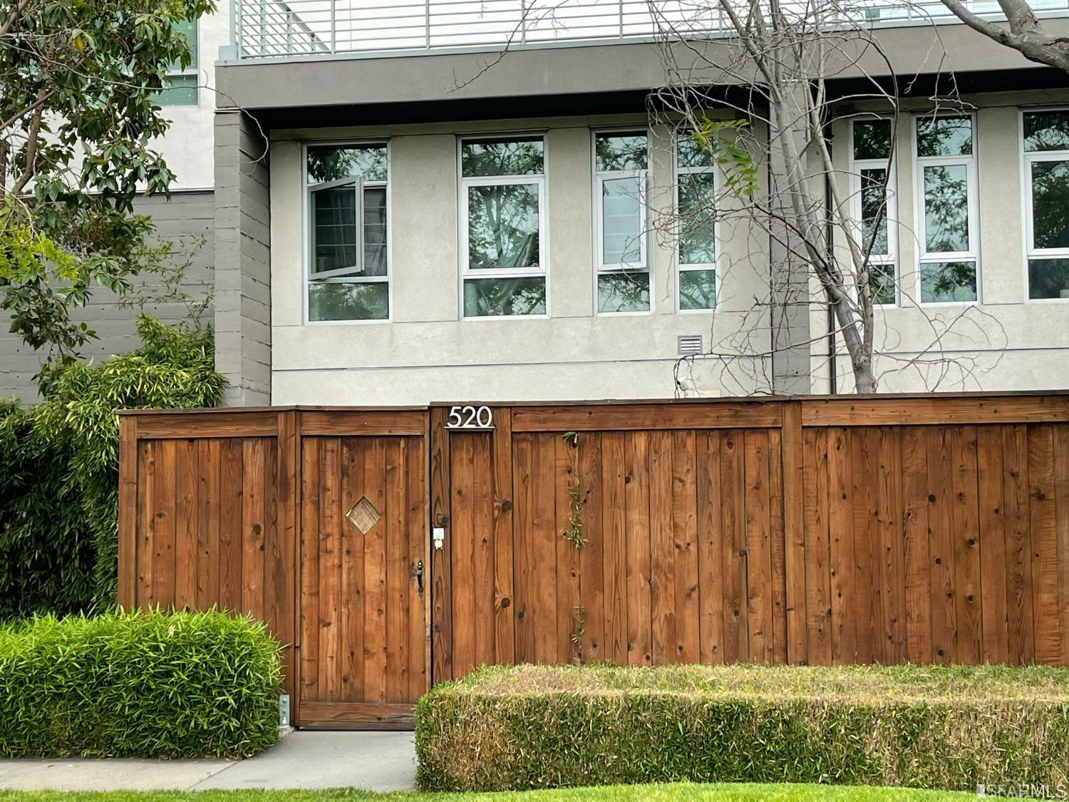 Property Photo:  520 Berry Street Th-16  CA 94107 