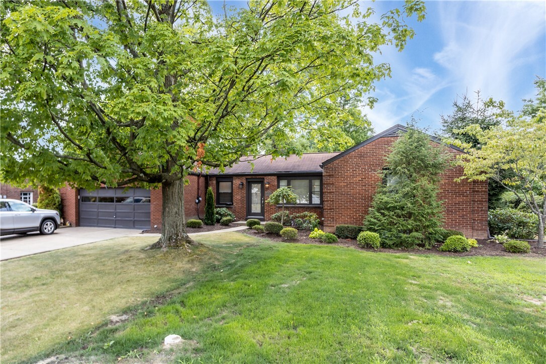 Property Photo: 127 Link Ave PA 15237