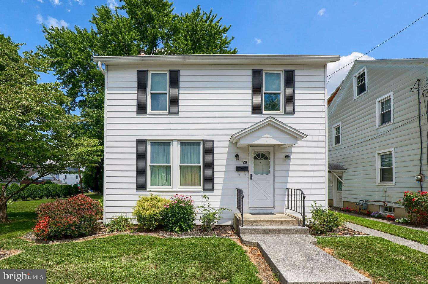 Property Photo: 128 S Center Avenue PA 17078