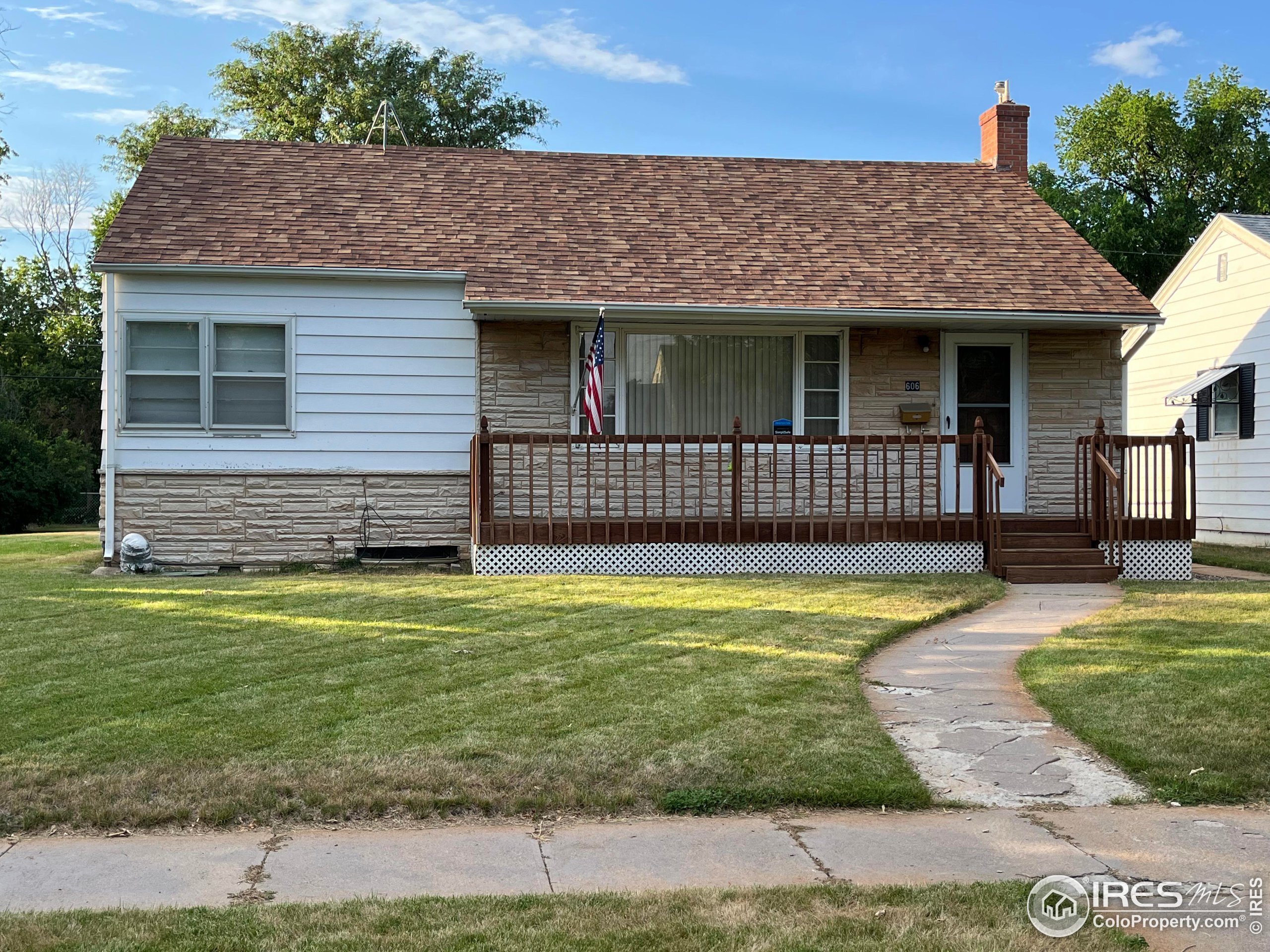 Property Photo:  606 Elwood St  CO 80751 