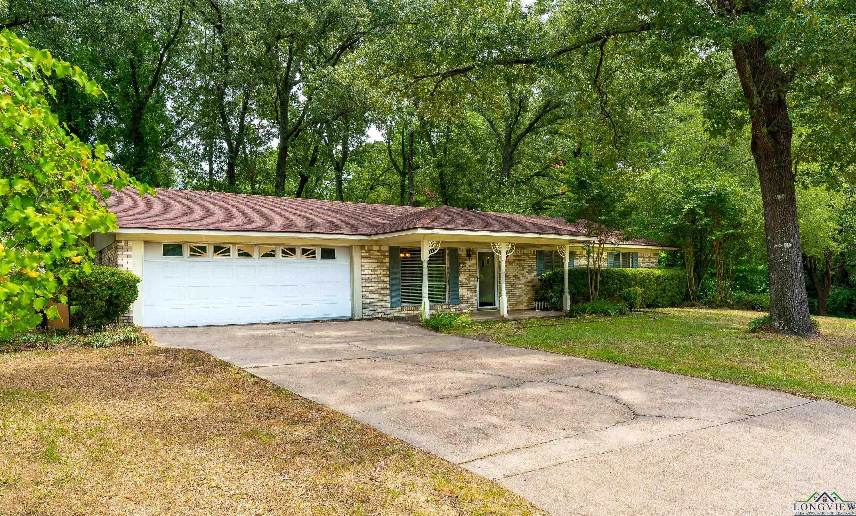 Property Photo:  2908 Swan St  TX 75604 