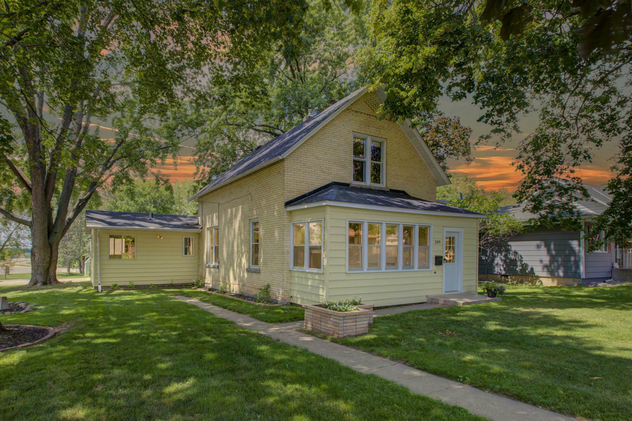 Property Photo:  209 7th Avenue N  MN 56379 