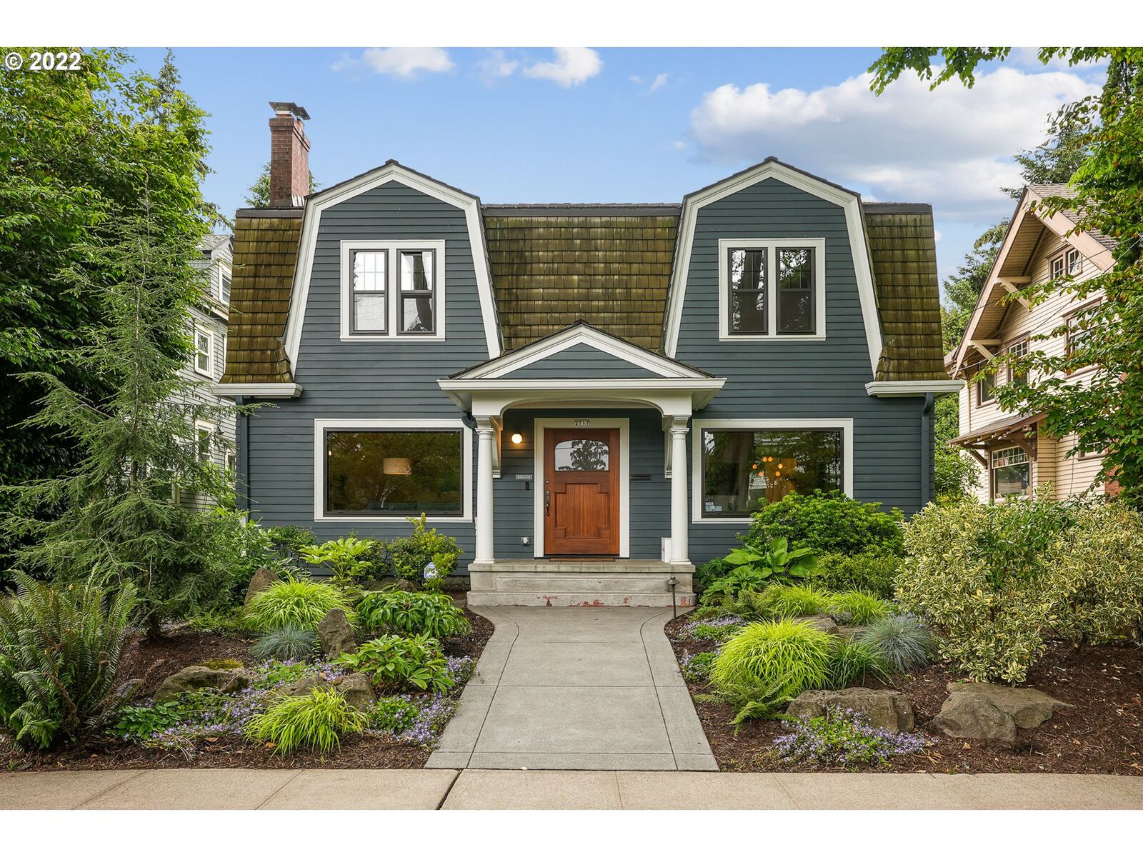 Property Photo: 2717 NE 24th Ave OR 97212
