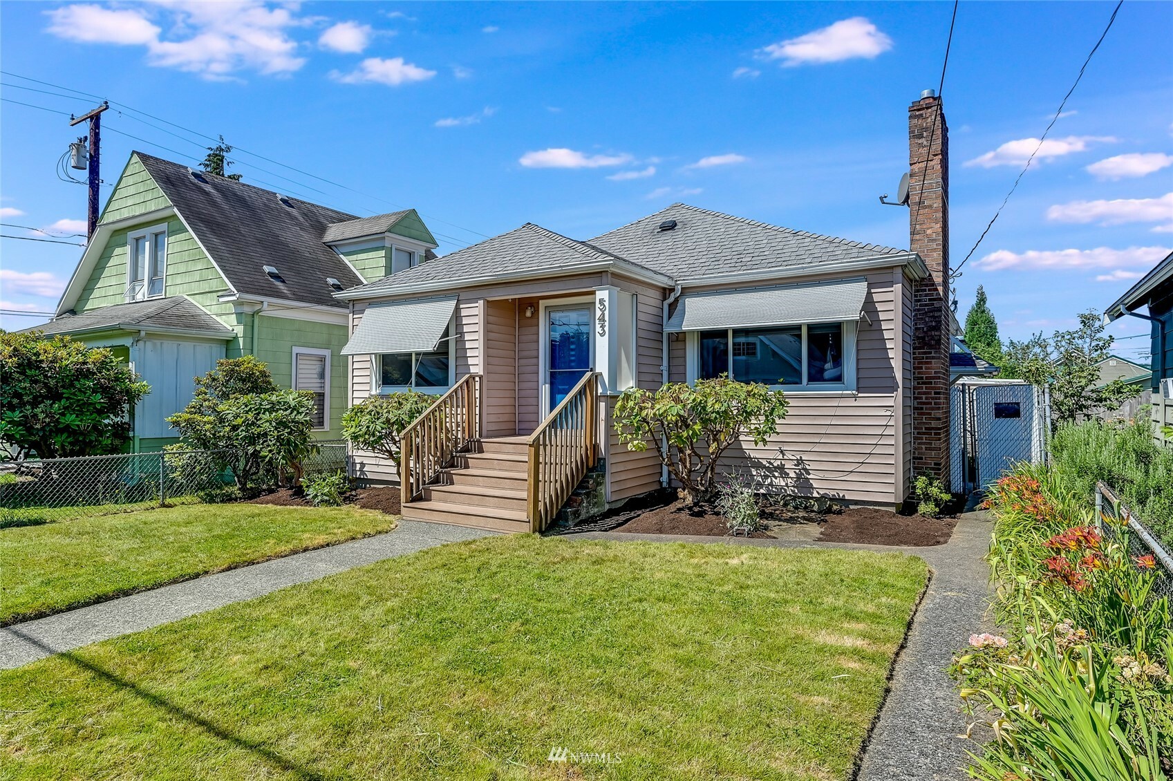 Property Photo: 543 Morris Avenue S WA 98057