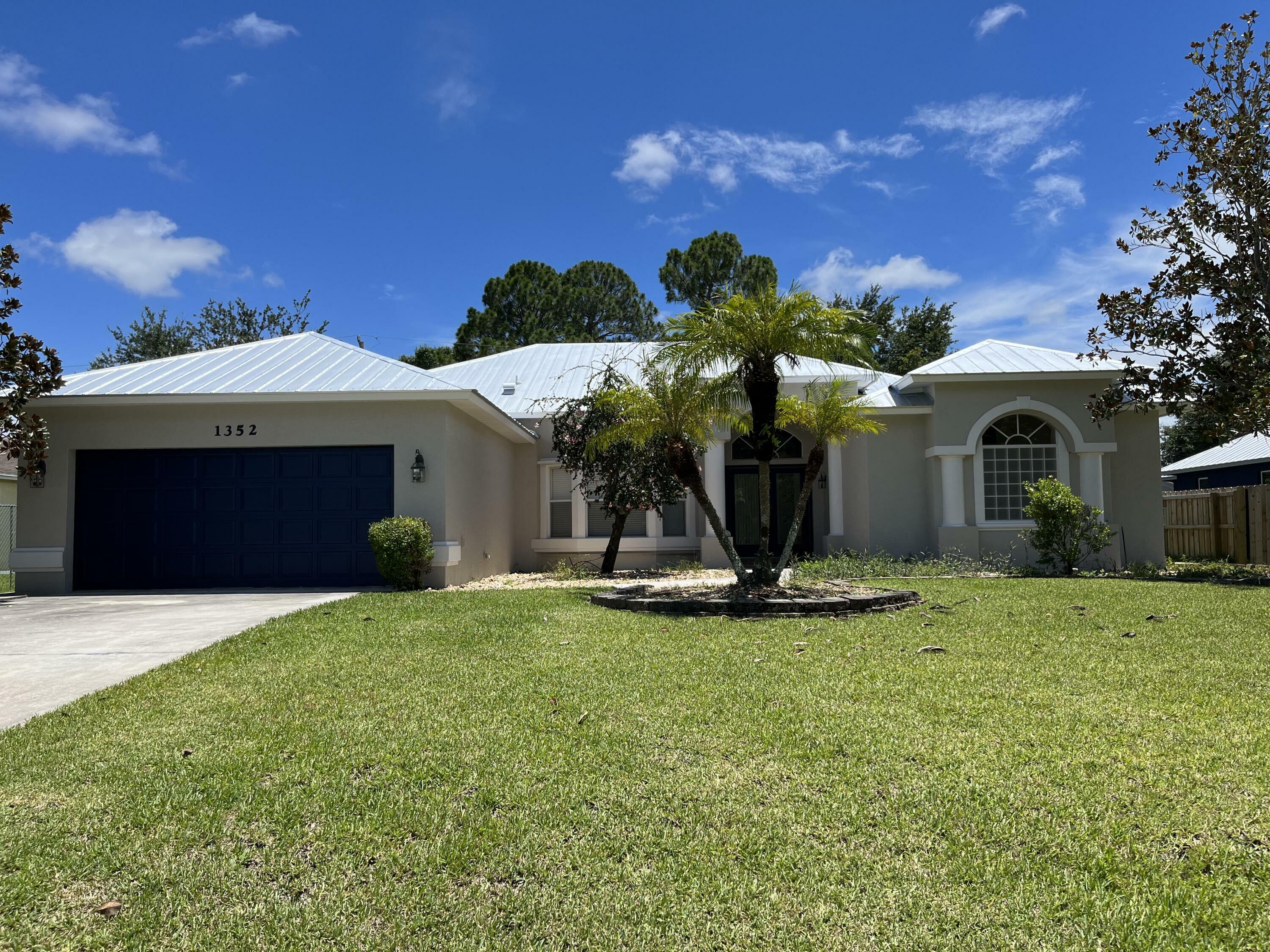 Property Photo:  1352 SW Tadlock Avenue  FL 34953 