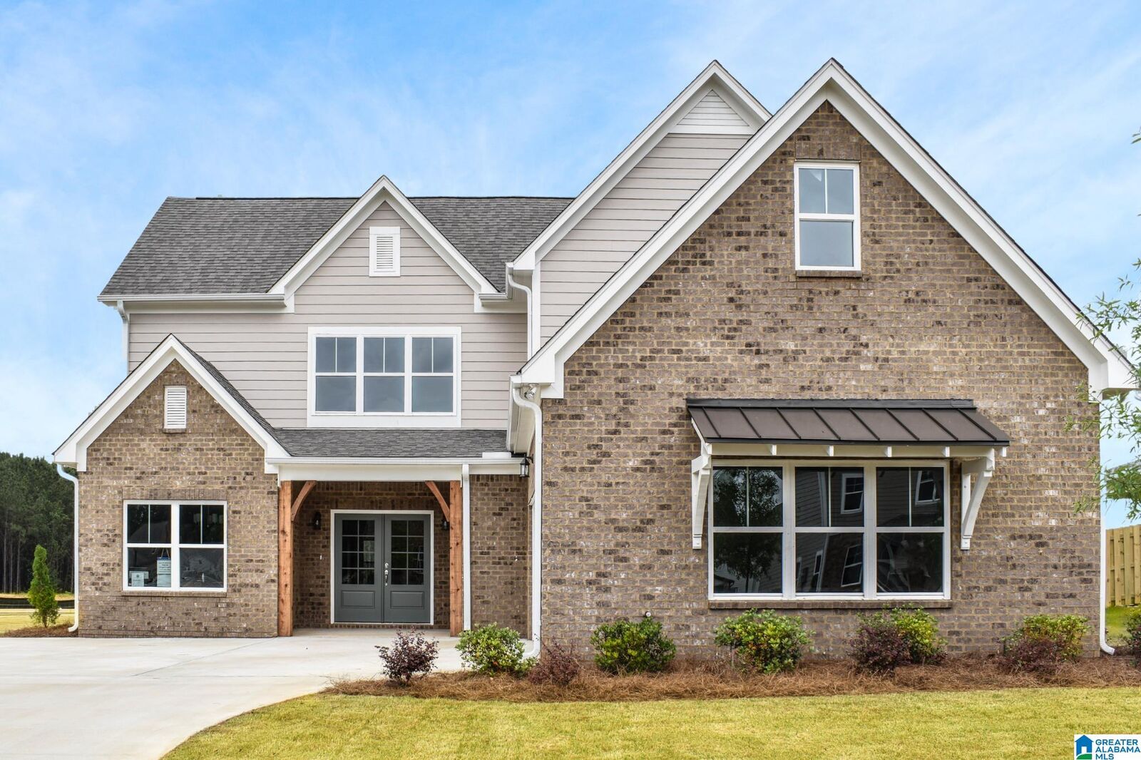 Property Photo:  590 Avondale Lane  AL 35128 