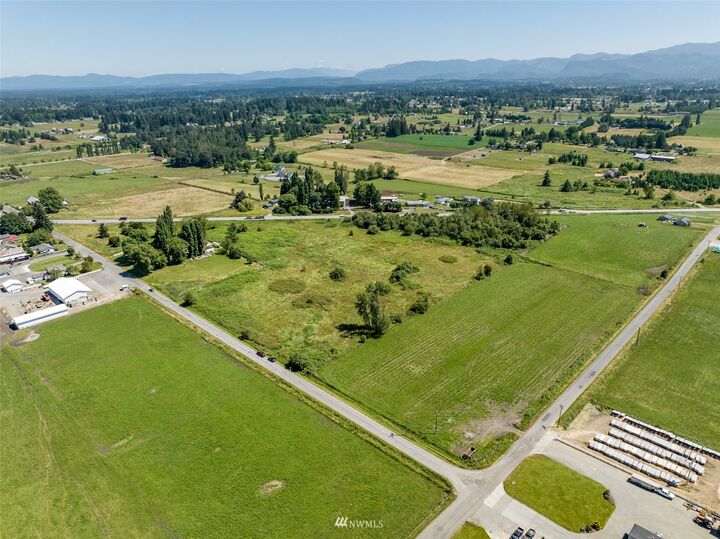 Property Photo: 42900 188th Avenue SE WA 98022