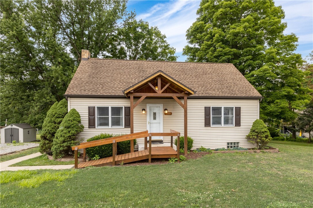 Property Photo: 520 Edgeview Rd PA 15068