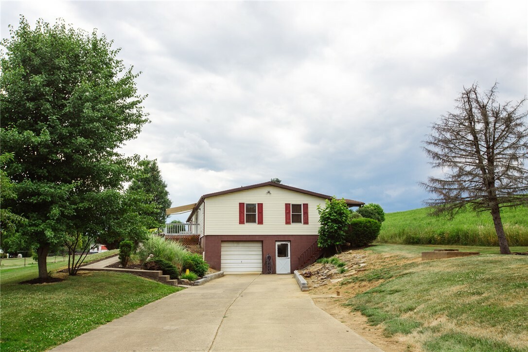 Property Photo:  250 Anderson Rd  PA 16002 