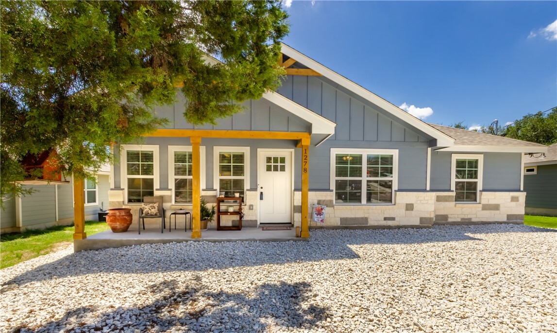 Property Photo: 1278 Green Meadow Lane TX 78070