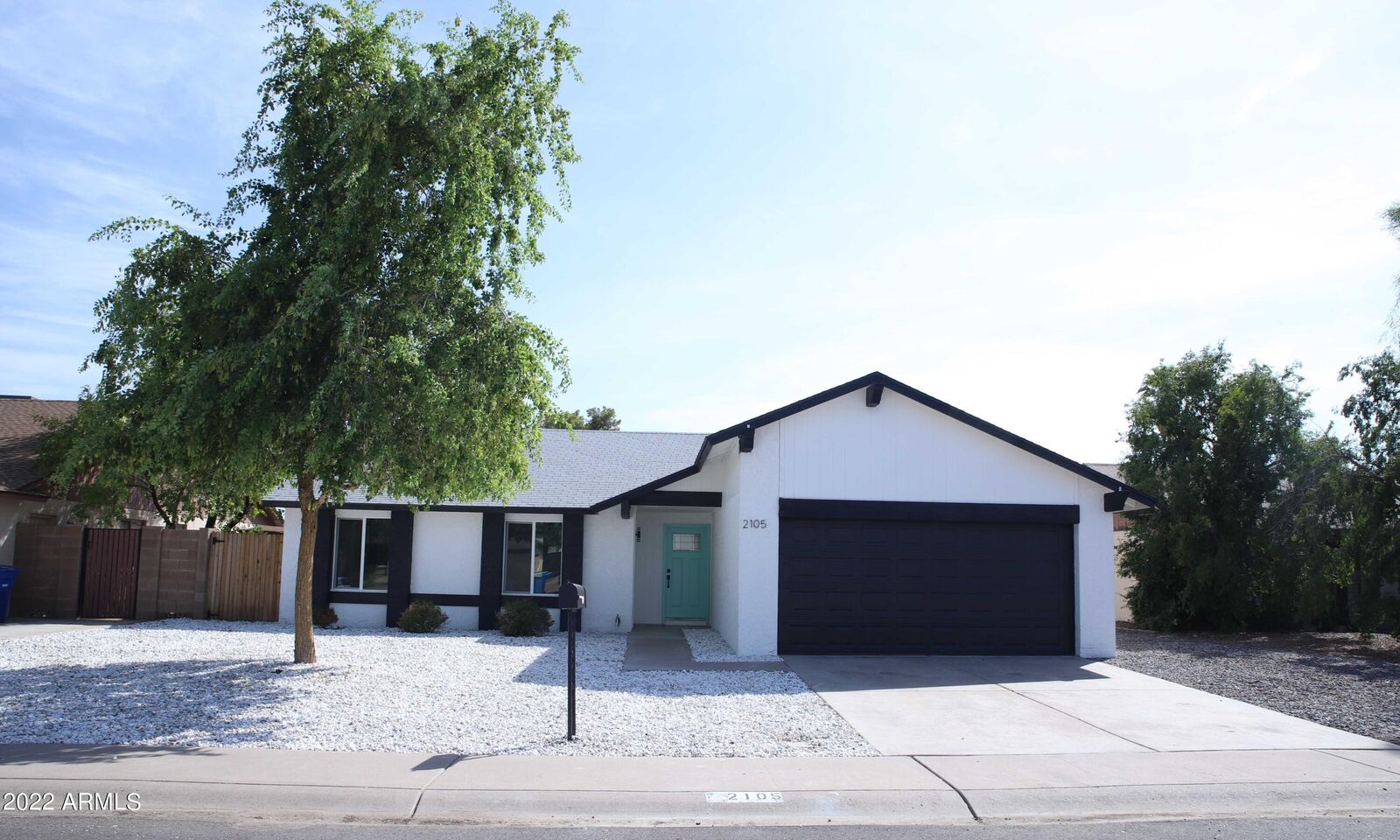 Property Photo: 2105 W Silvergate Drive AZ 85224