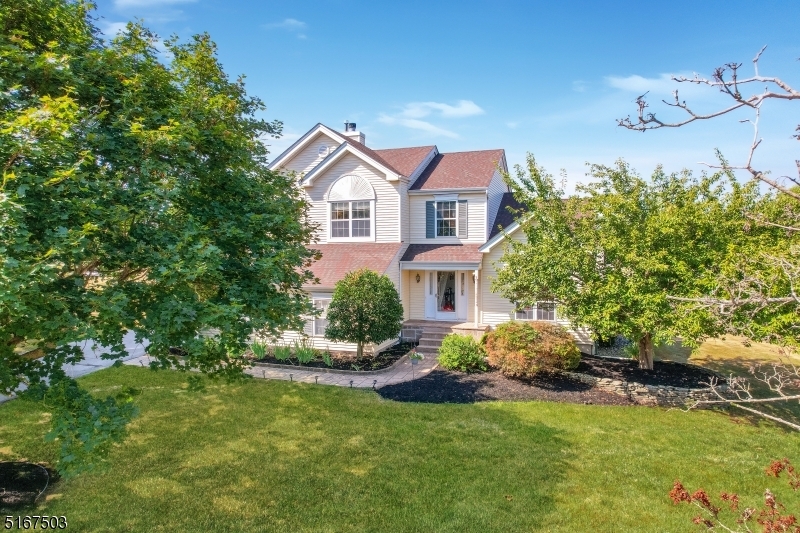Property Photo:  5 Johnston Dr  NJ 08822 