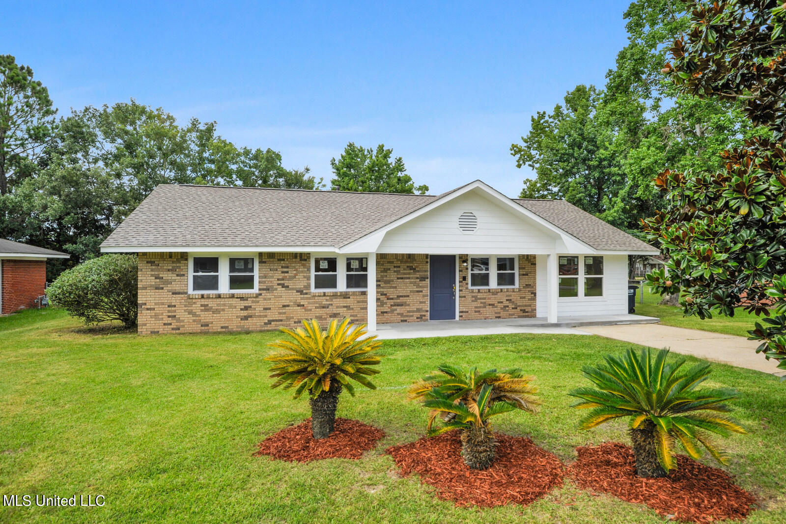 Property Photo:  122 Beverly Drive  MS 39564 