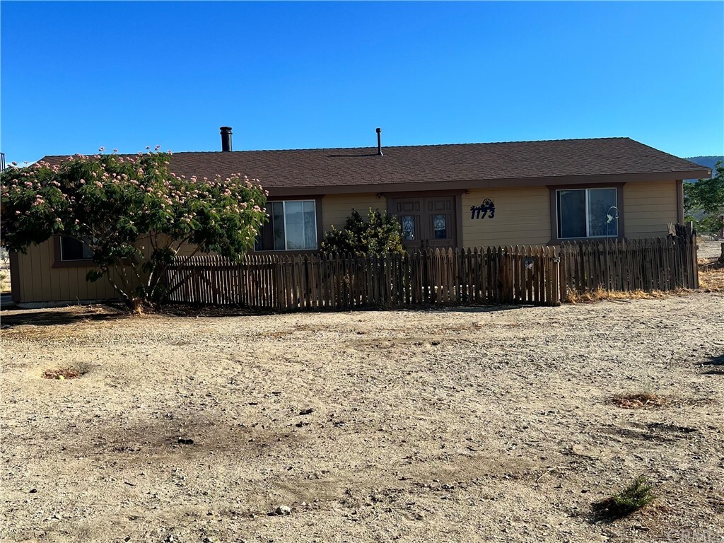 Property Photo: 1173 Del Rosa Road CA 92372