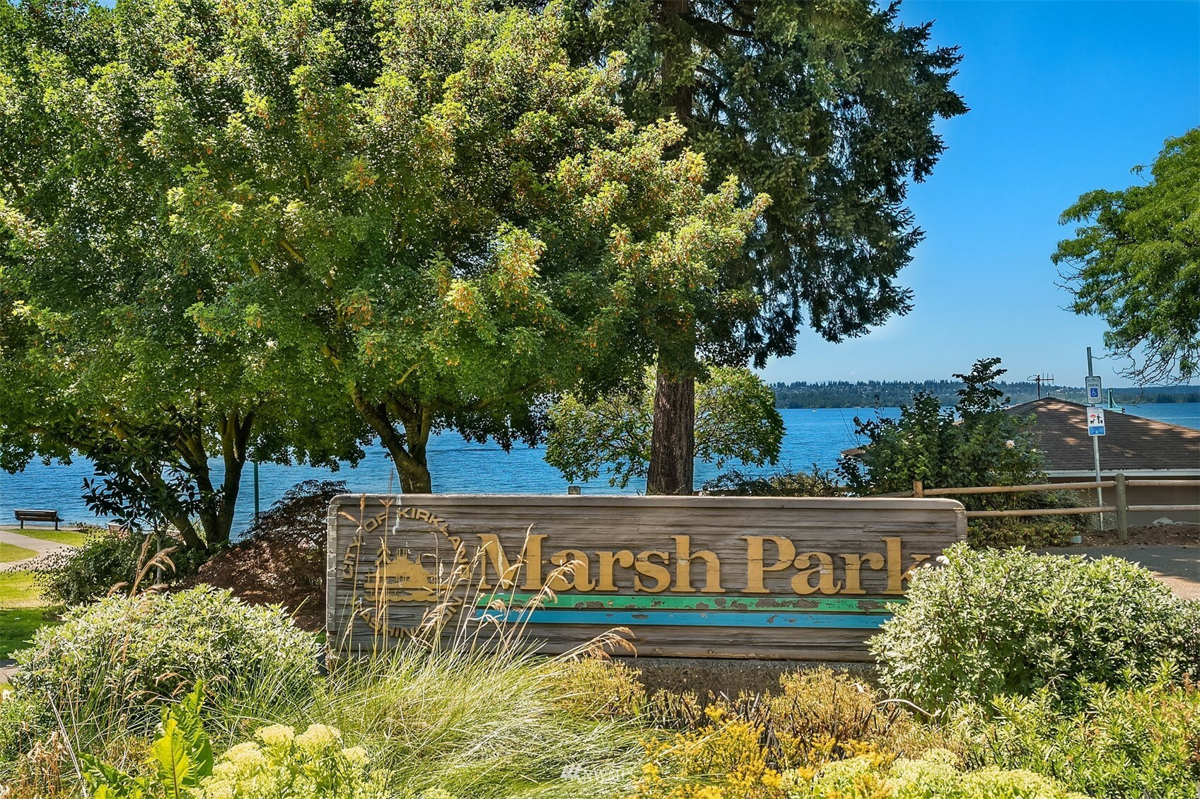 Property Photo:  6736 Lake Washington Boulevard NE 11  WA 98033 