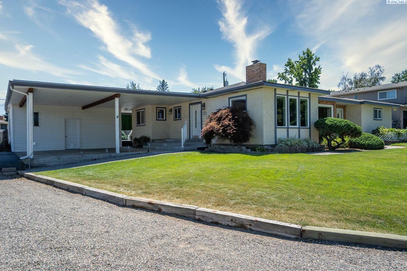 Property Photo:  405 W 30th Avenue  WA 99337 