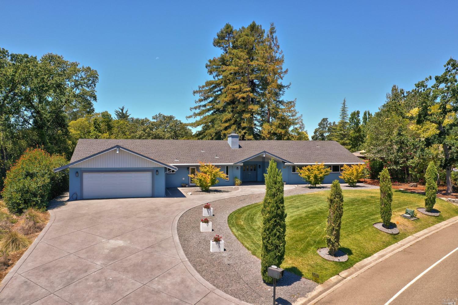 Property Photo:  475 Country Club Drive  CA 95401 