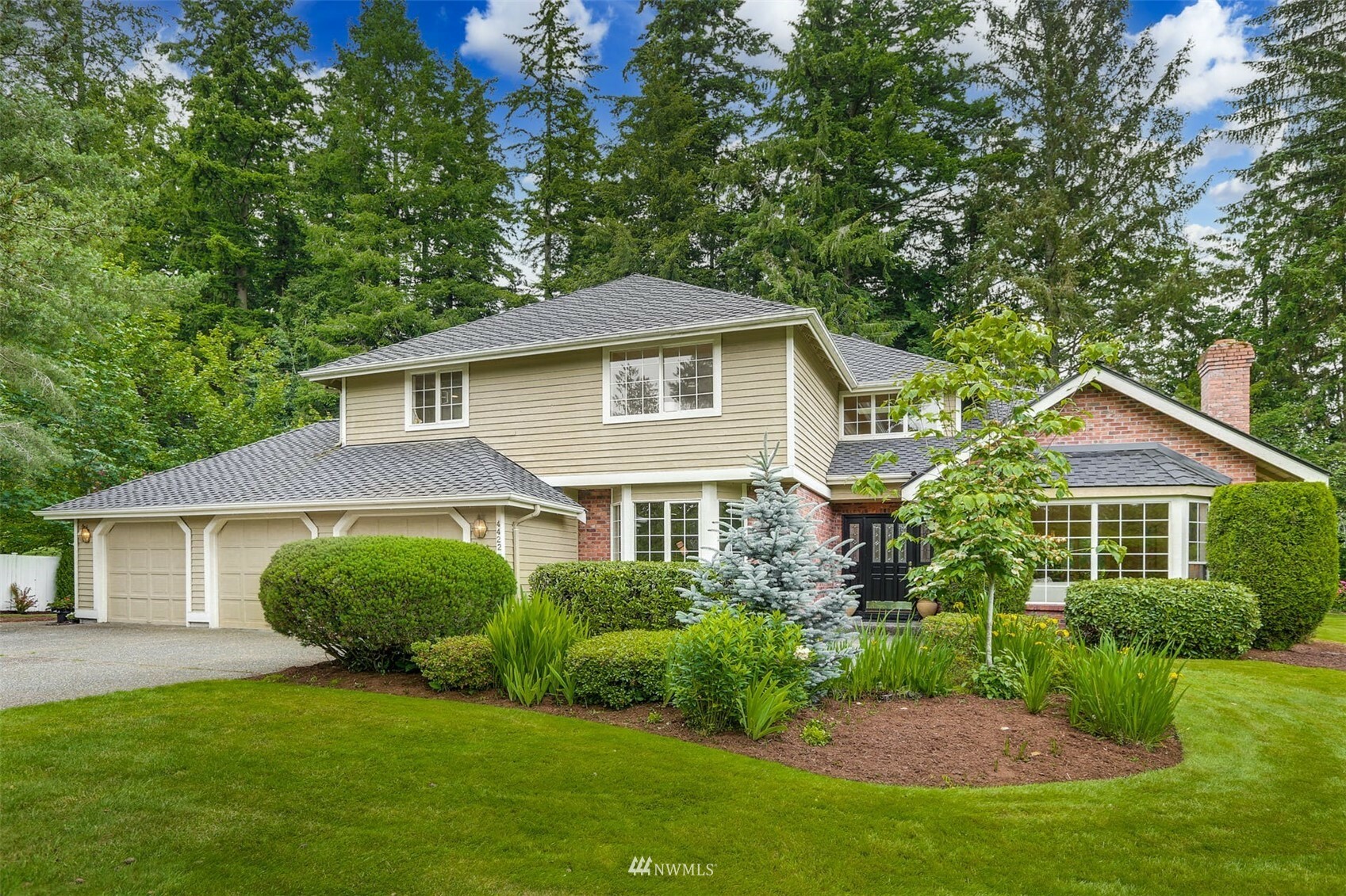 Property Photo:  4422 238th Place SE  WA 98029 