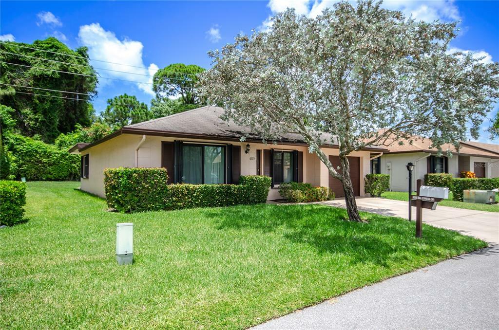 Property Photo:  6335 Tall Cypress Circle  FL 33463 