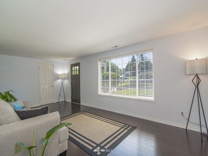 Property Photo: 426 SW 200th Street WA 98166