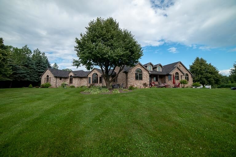 Property Photo: N4302 12 Corners Road WI 54106