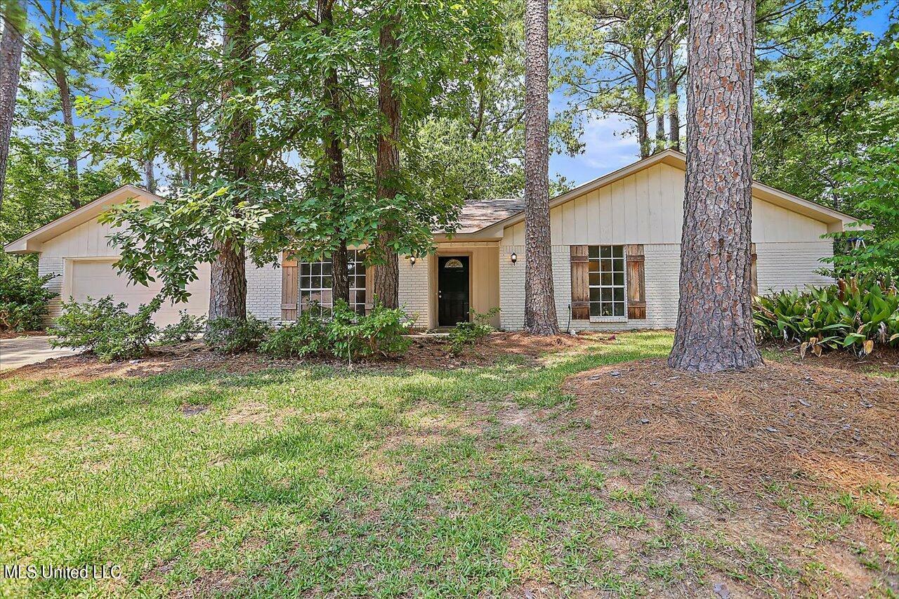 Property Photo:  108 Firecrest Drive  MS 39042 