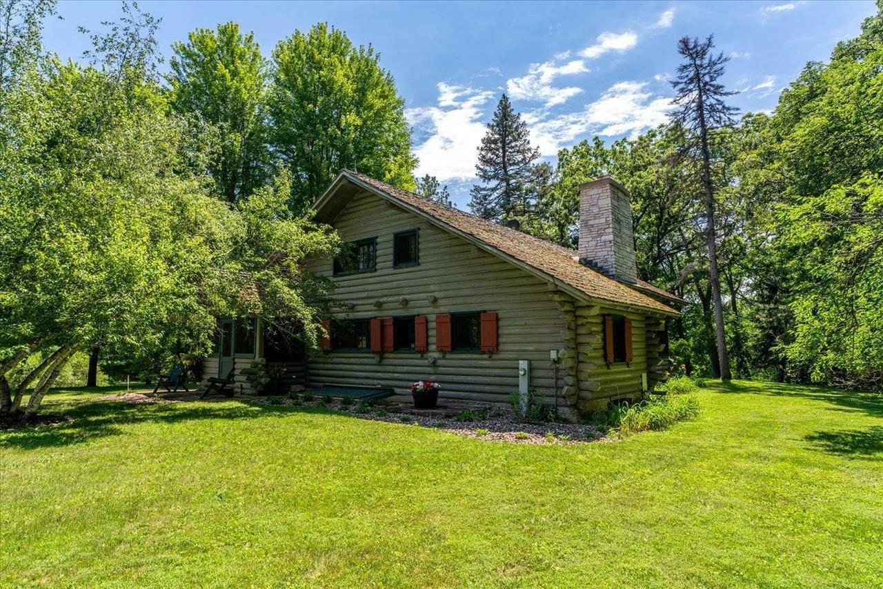 Property Photo:  201 East Royal Vale Rd  WI 53534 